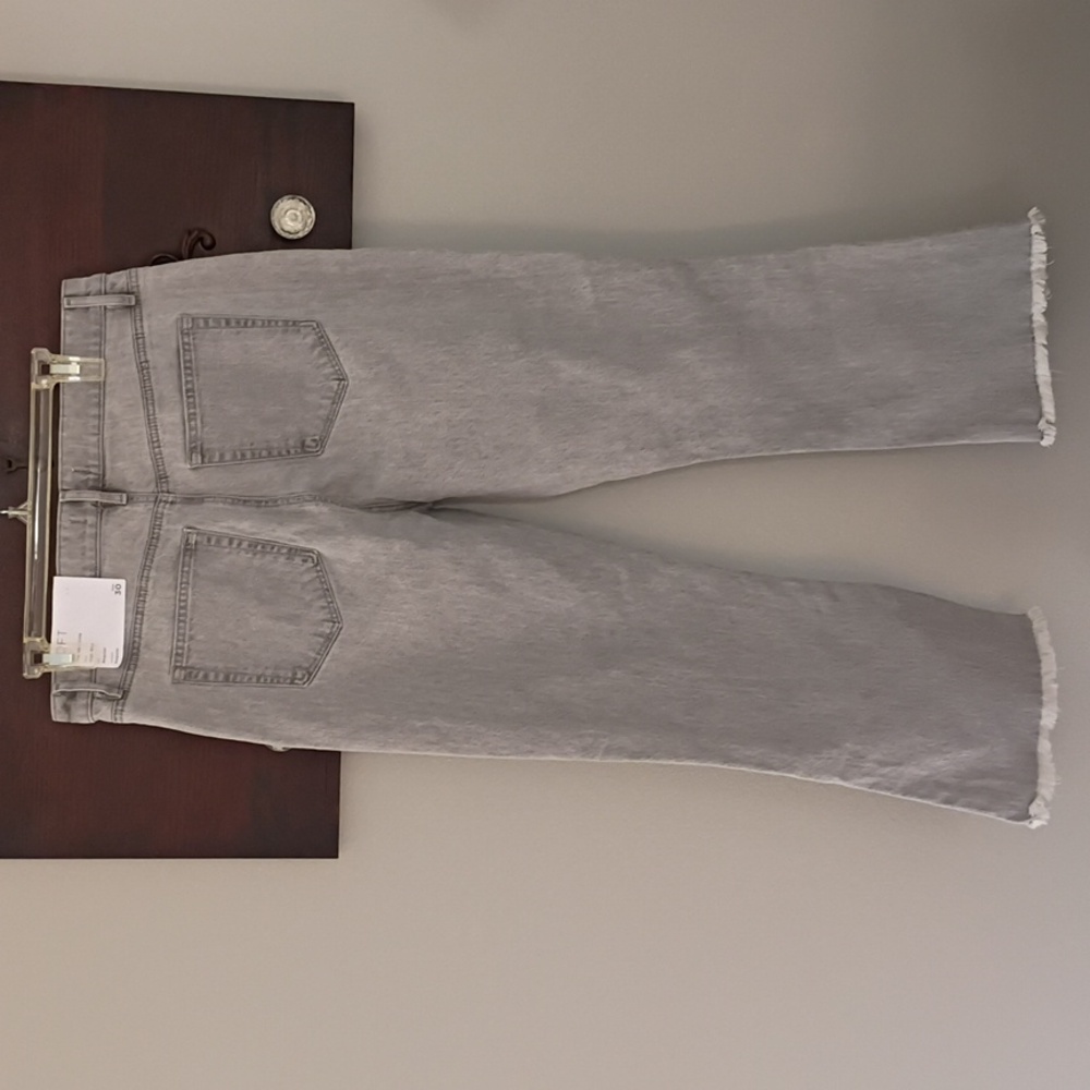 Gray Women's Loft Kick Crop Jeans, New With Tag - Picture 6 of 10